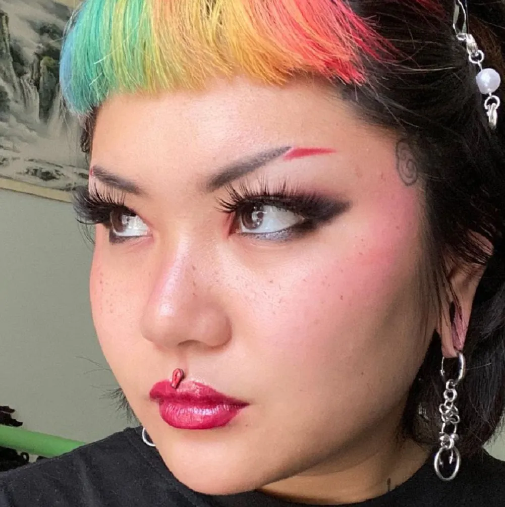 16G Red Coffin Lip/Medusa/Helix/Tragus Stud