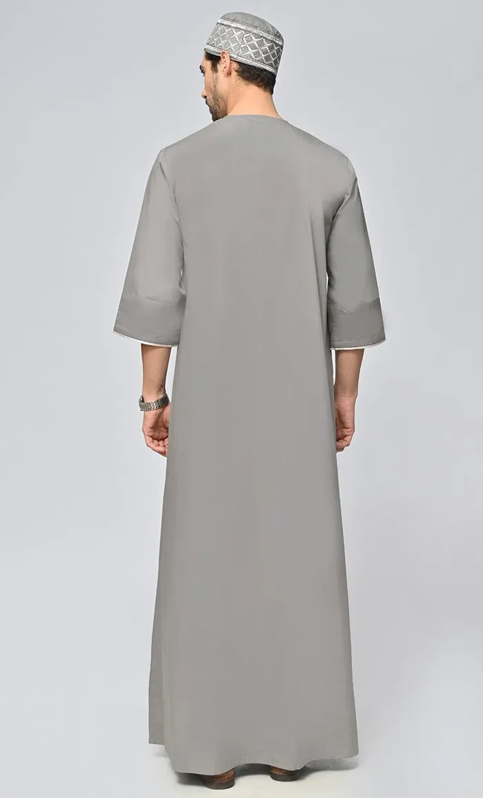 Buy Mens Geometric Embroidered Thobe/Jubba With Pockets And Kufi