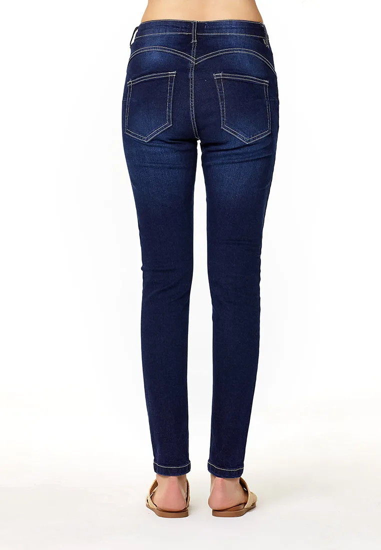 slim fit distressed jeans