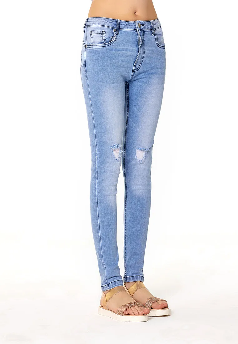 slim fit distressed jeans